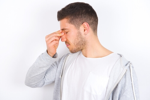 how-to-tell-if-you-have-a-broken-nose-symptoms-and-treatment